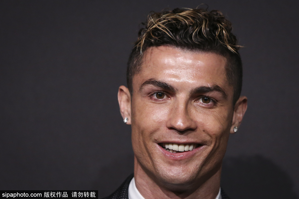 阿森西奥留言回应阿拉维斯球迷辱骂：很棒的比赛，3分到手！（遭阿拉维斯球迷辱骂，阿森西奥发声回应：比赛精彩，三分已到手）