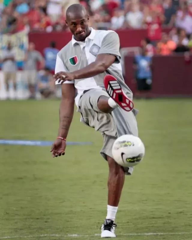 哈兰德斩获英超100球：足球把我带到了从未想象的地方（哈兰德英超百球里程碑：足球带我走向未曾设想的远方）