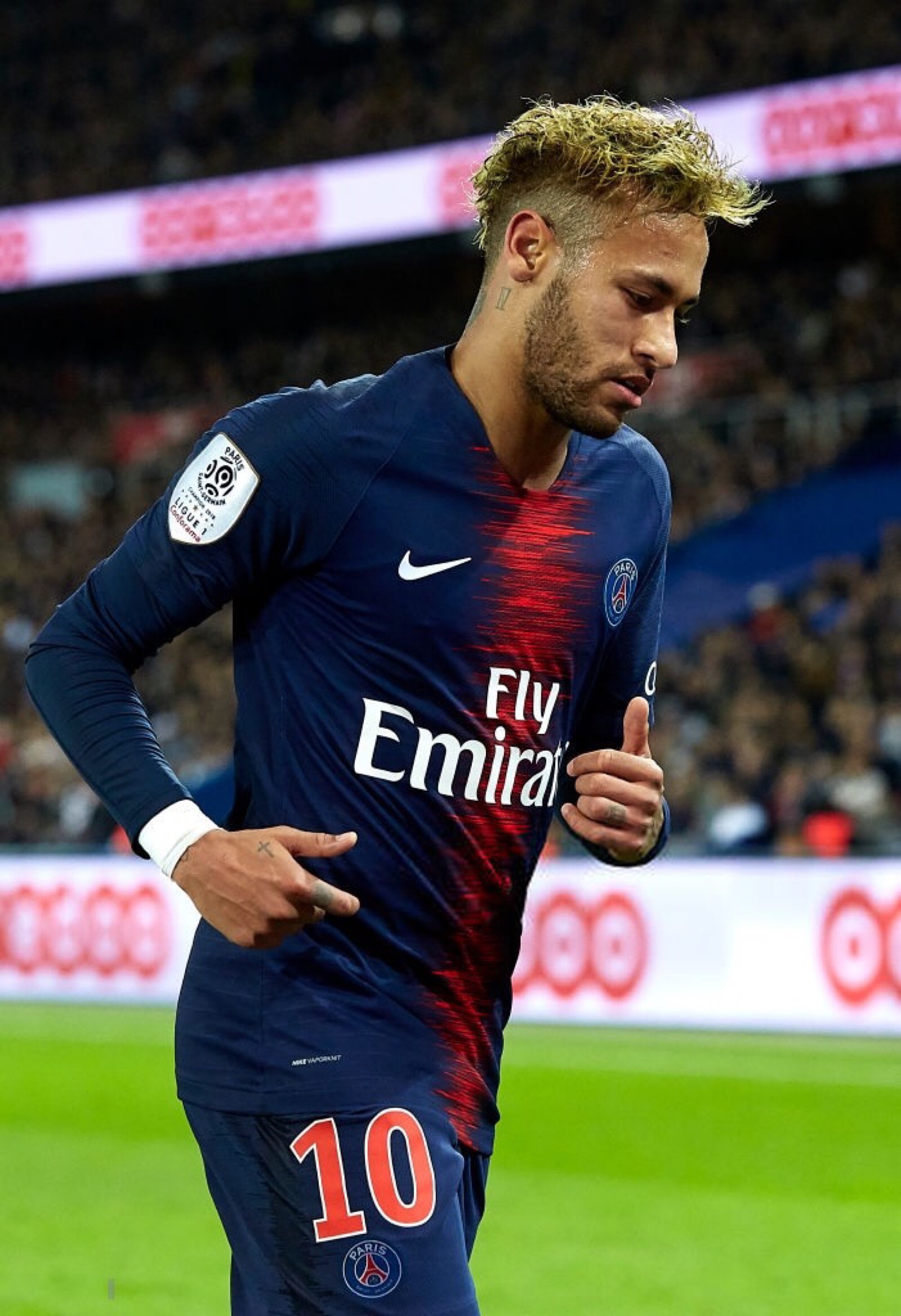 半场战报：莱切2-0都灵，班达建功，拉萨纳-库利巴利破门（半场：莱切2-0领先都灵，班达、拉萨纳-库利巴利相继破门）