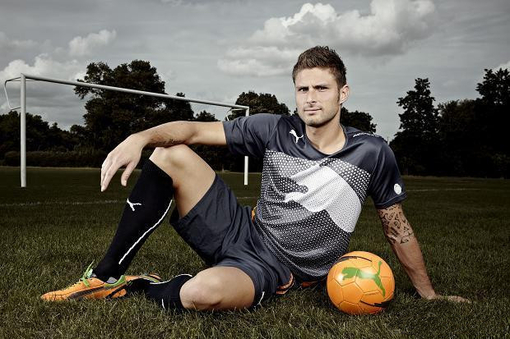 彻底废了！再次被拍到吸食笑气，比苏马将被热刺调查甚至除名（比苏马再陷笑气风波，热刺或展开调查并不排除除名）