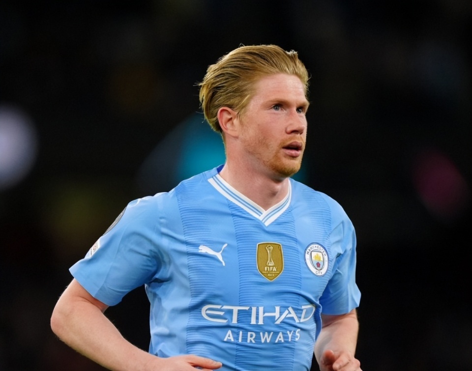 勒沃库森客场3-1狼堡，蒂尔曼传射，霍夫曼、塔普索巴建功（勒沃库森做客3比1力克狼堡，蒂尔曼传射，霍夫曼与塔普索巴破门）