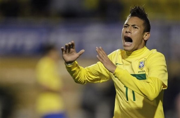 阿韦洛亚：霍安很有潜力，但需更刻苦训练才能进入皇马一线队（阿韦洛亚称霍安潜力十足，但仍需加倍苦练方可跻身皇马一线队）