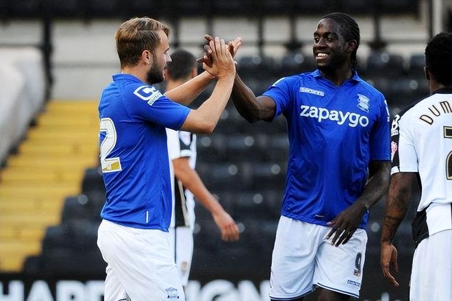 有个性，挪威国脚瑞尔森留了一款豹纹发型（挪威国脚瑞尔森秀出豹纹发型，个性十足）