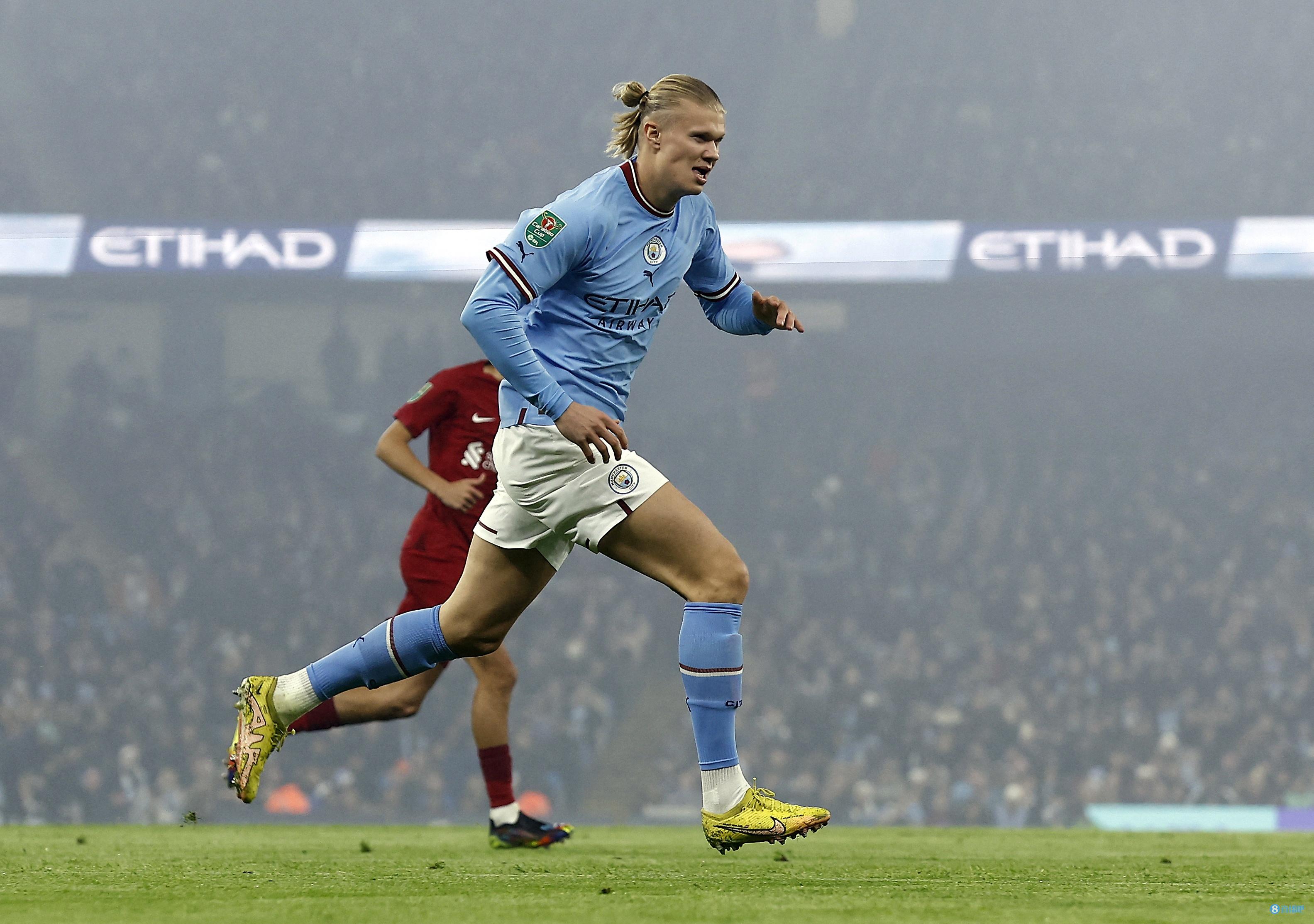 暖心，身患横纹肌肉瘤的河南队小球迷收到王上源送的签名球衣（王上源为患横纹肌肉瘤的河南小球迷赠送签名球衣，温情满满）