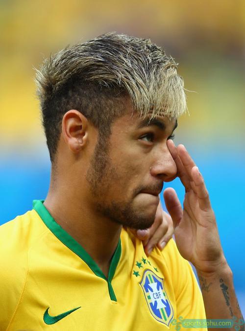 世体：巴萨有意霍芬海姆前锋阿斯拉尼，解约金最高2900万（世体：巴萨追霍芬海姆前锋阿斯拉尼，解约金上限2900万）