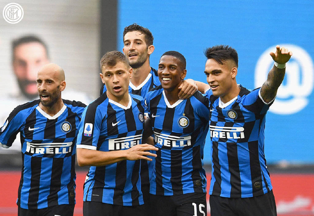 中超：上海海港主场4-1击败深圳队（中超联赛：上海海港主场4比1力克深圳队）